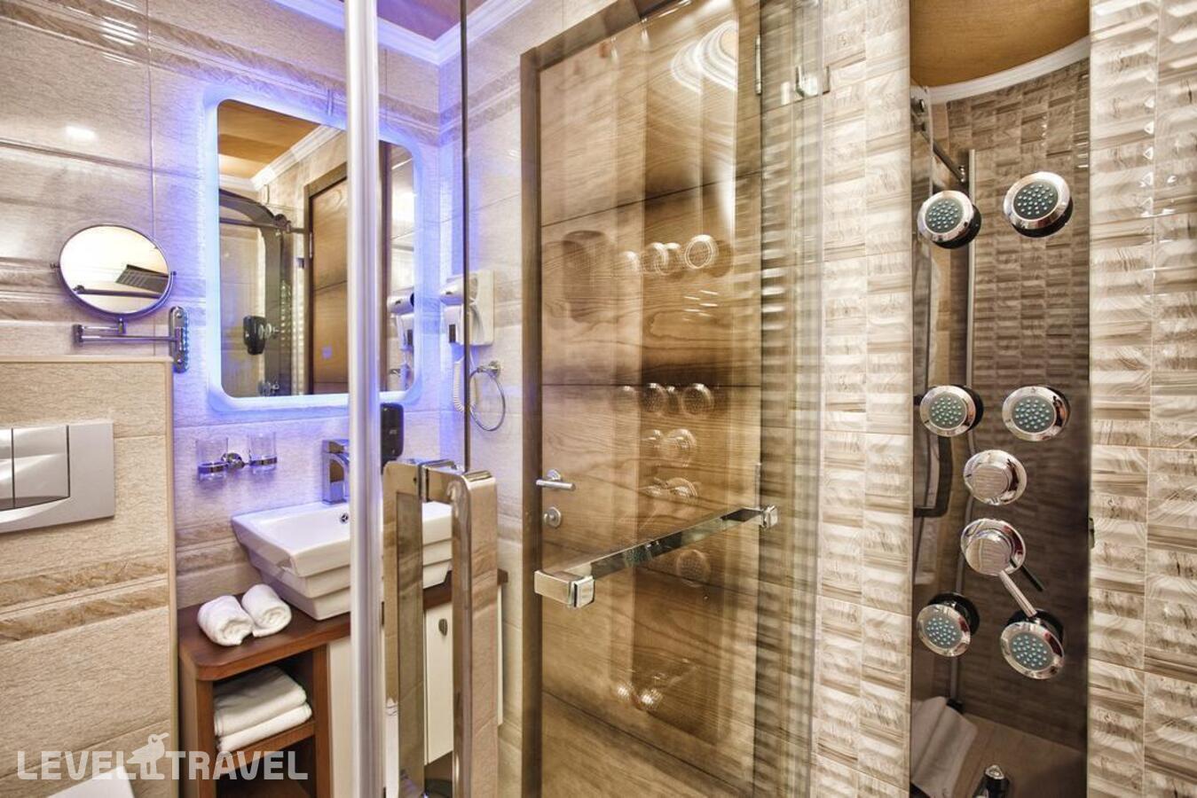 фотографии номера Люкс с видом на парк отеля ACD Wellness & Spa в Черногория(Херцег-Нови) - фото №5