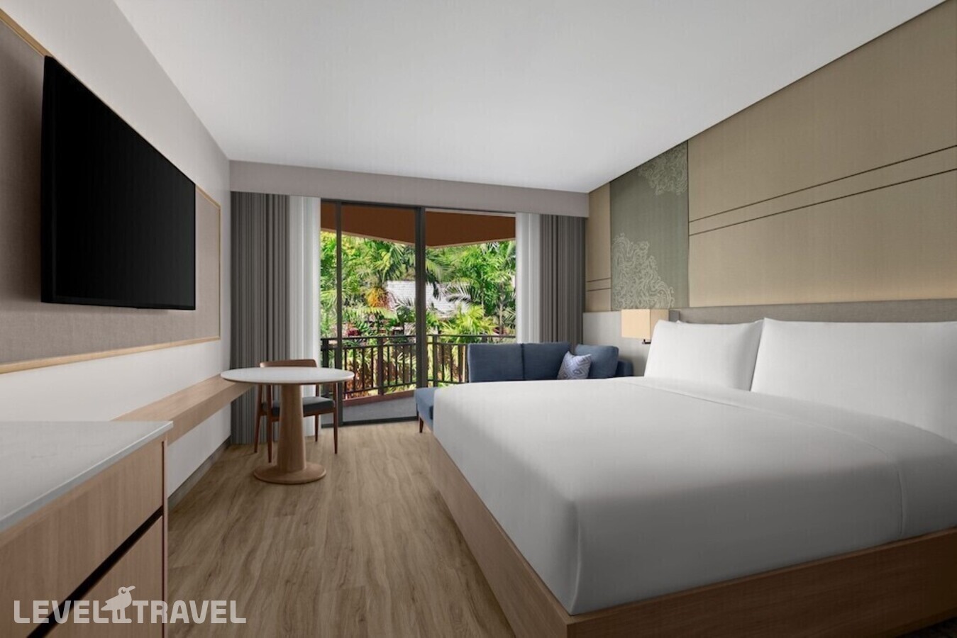 фотографии номера Номер Премьер с видом на бассейн отеля Courtyard By Marriott Phuket Patong Beach (Ex. Patong Merlin) в Таиланд(Патонг Бич) - фото №1