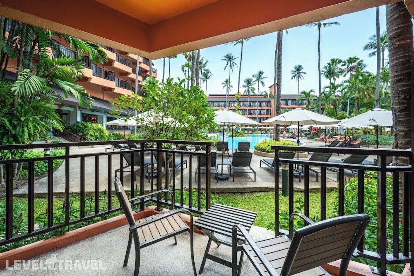 фотографии номера Премьер (две односпальные кровати) отеля Courtyard By Marriott Phuket Patong Beach (Ex. Patong Merlin) в Таиланд(Патонг Бич) - фото №6