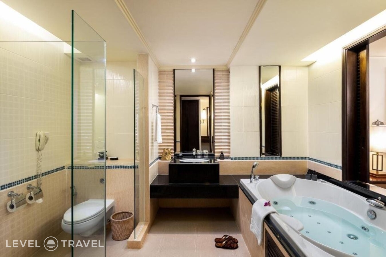 фотографии номера Представительский люкс с видом на город отеля Patong Paragon Resort & Spa в Таиланд(Патонг Бич) - фото №5