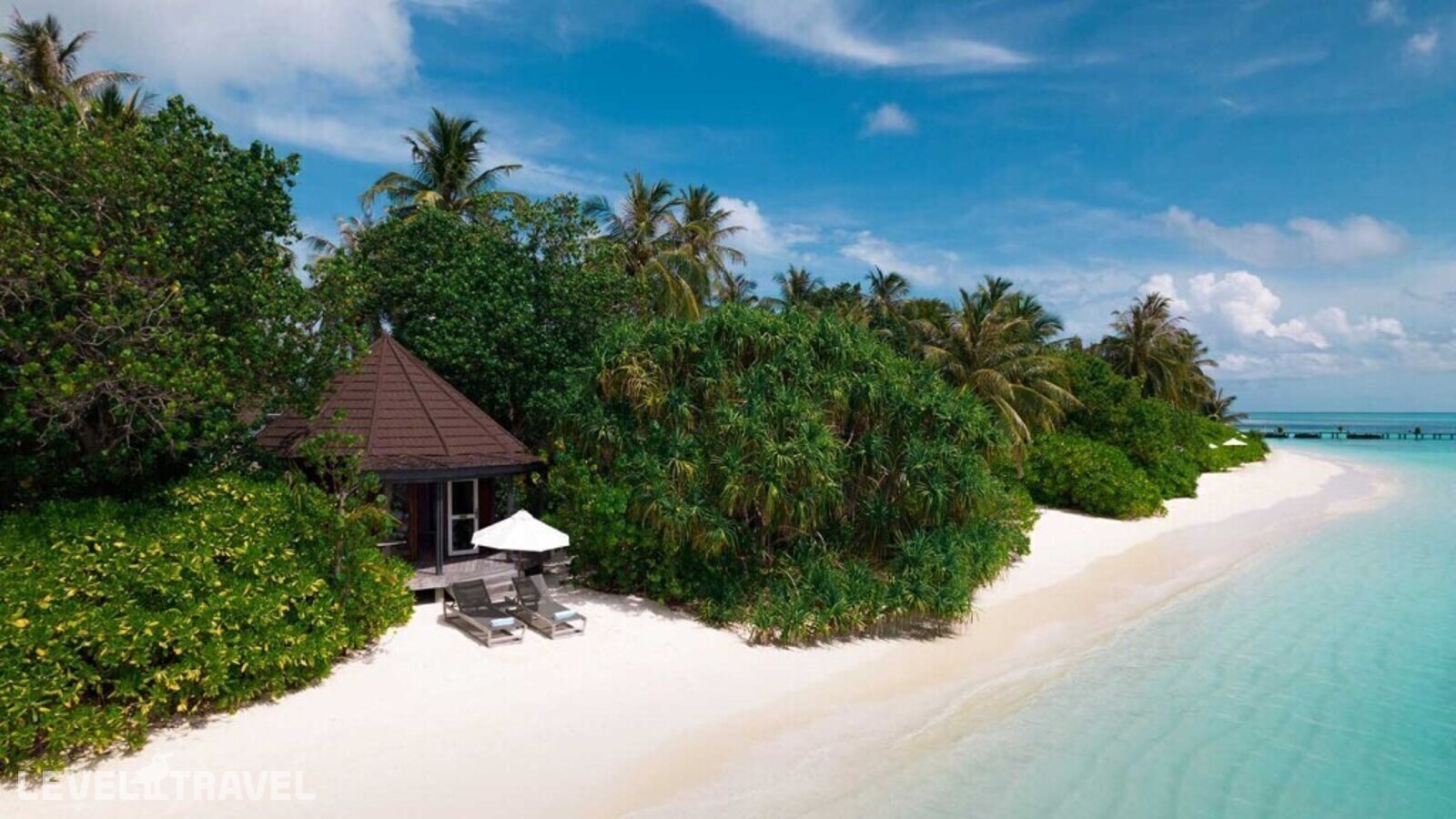 фотографии номера Пляжная вилла отеля Komandoo Island Resort (Adults Only 18+) в Мальдивы(Лавиани Атолл) - фото №3