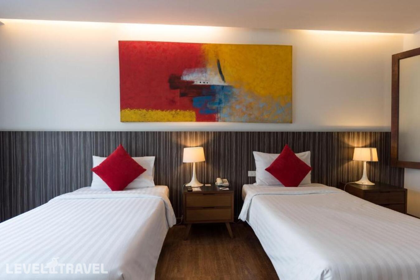 фотографии номера Делюкс с видом на город (две односпальные кровати) отеля Hotel J Pattaya в Таиланд(Центральная Паттайя) - фото №9