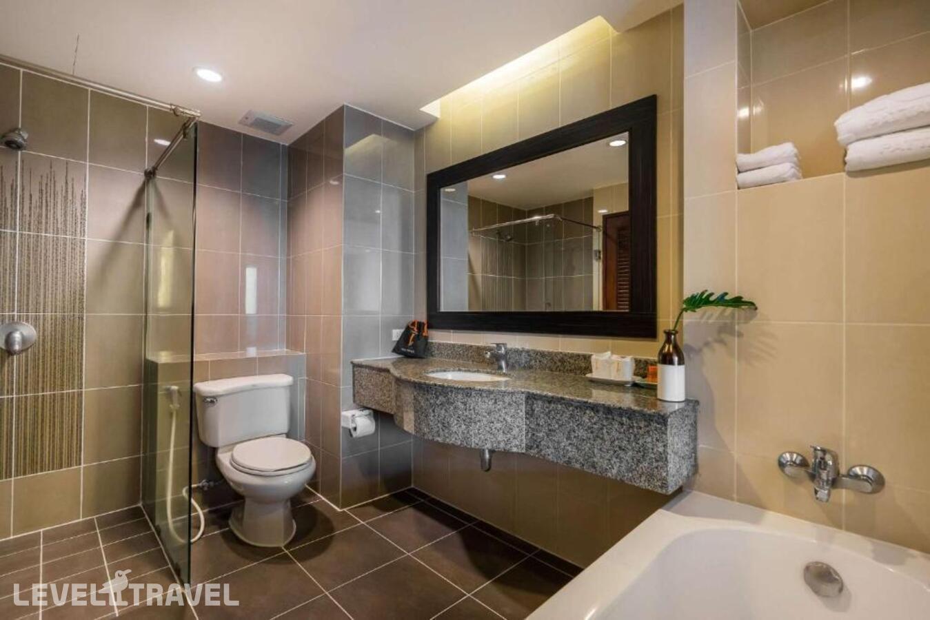 фотографии номера Делюкс с видом на город (две односпальные кровати) отеля Hotel J Pattaya в Таиланд(Центральная Паттайя) - фото №10