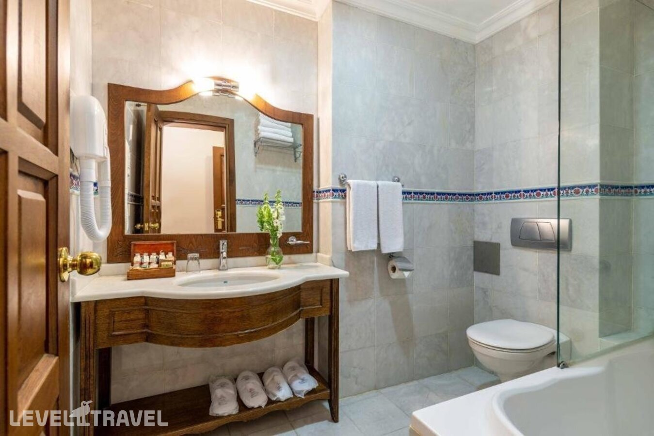 фотографии номера Делюкс (две односпальные кровати) отеля Sultanhan Hotel в Турция(Фатих) - фото №6