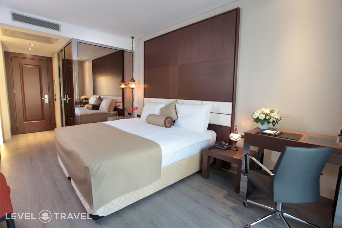 фотографии номера Улучшенный (две односпальные кровати) отеля Dora Hotel Istanbul в Турция(Шишли) - фото №4