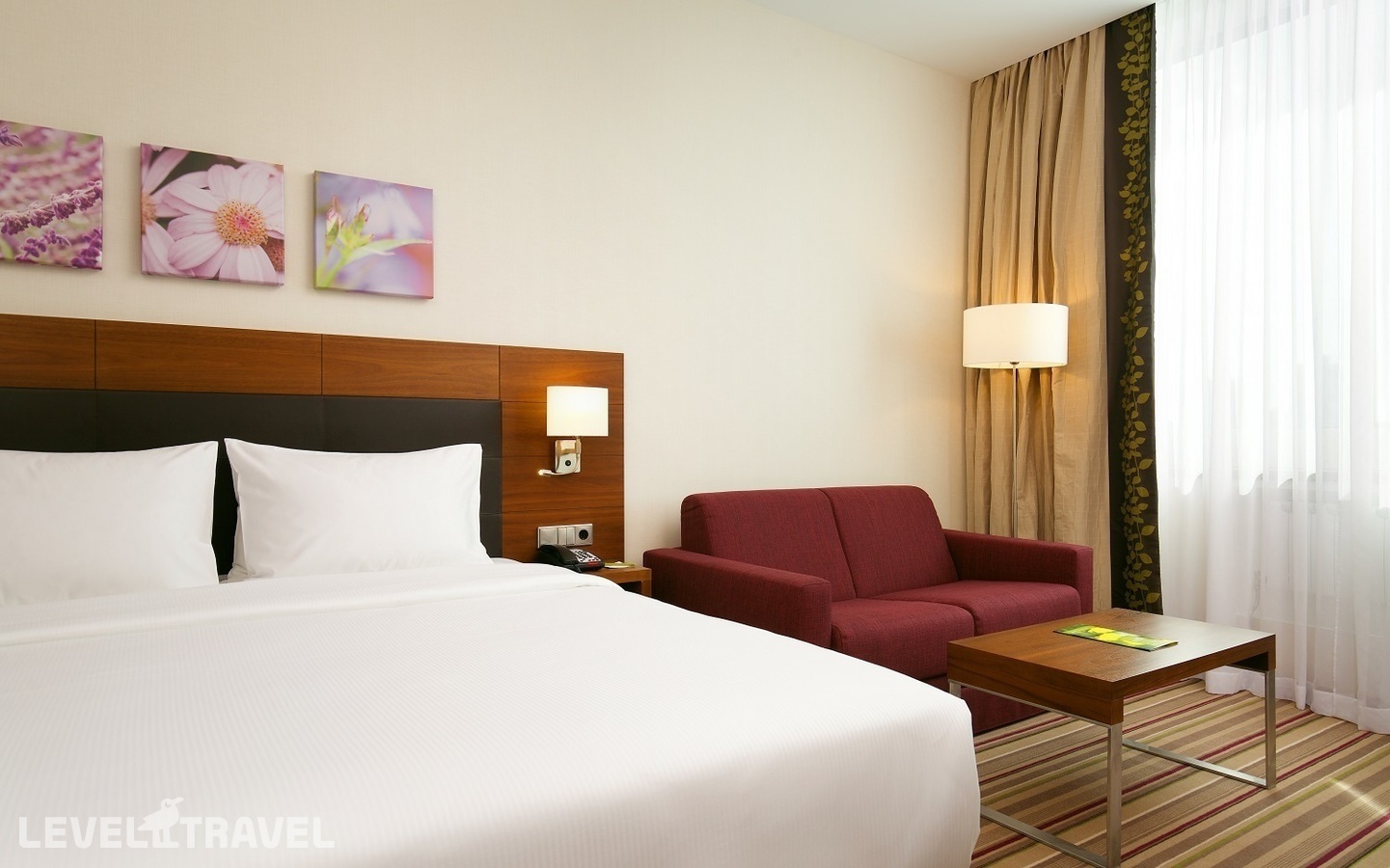 фотографии номера Улучшенный номер отеля Hilton Garden Inn Volgograd в Россия(Волгоград) - фото №1