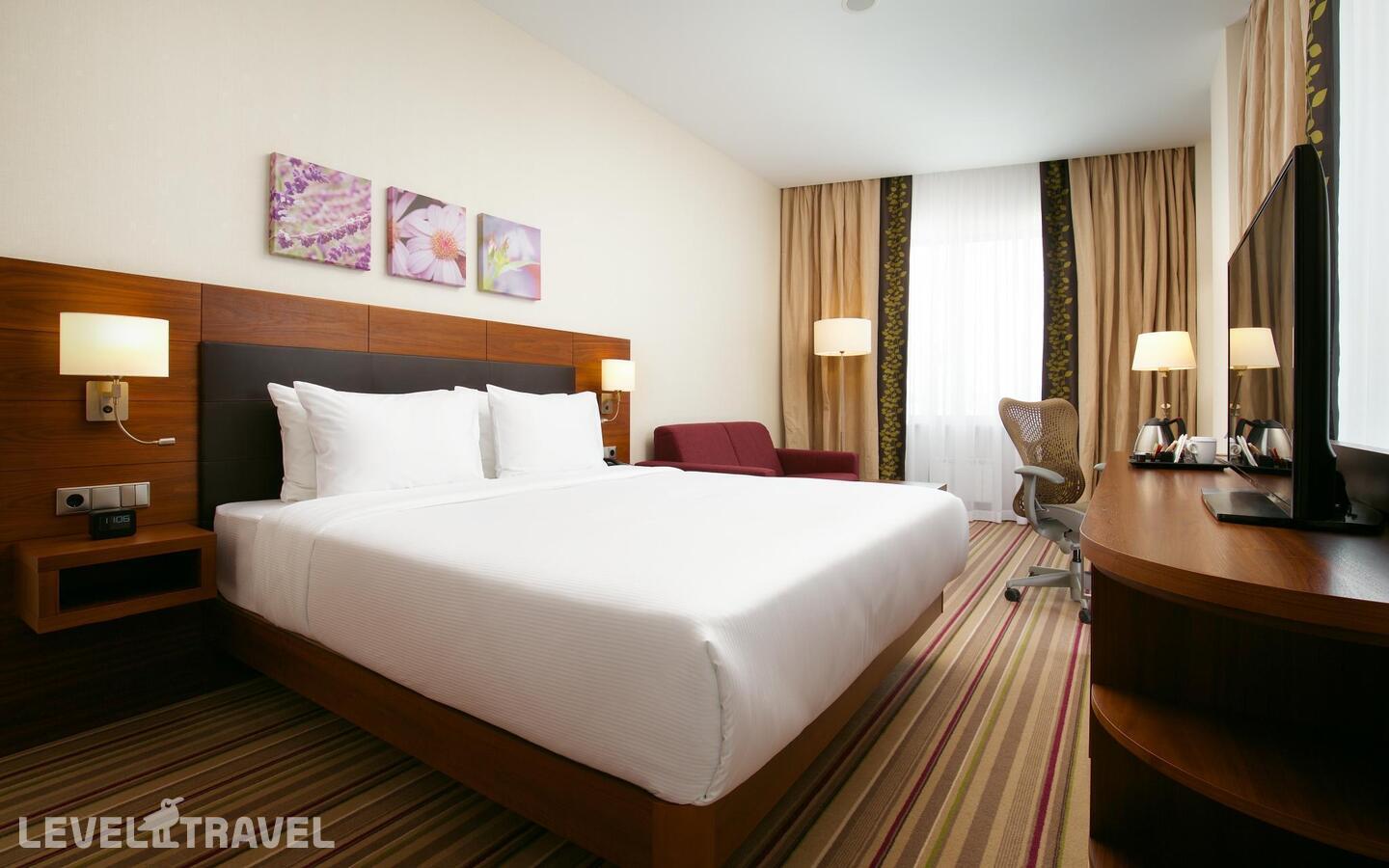 фотографии номера Номер Комфорт отеля Hilton Garden Inn Volgograd в Россия(Волгоград) - фото №6
